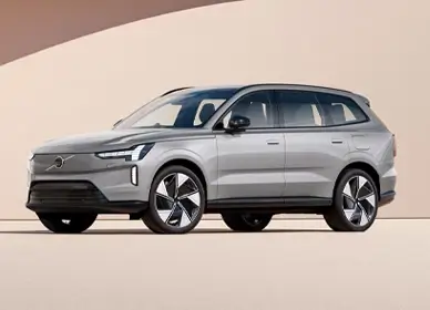 Sivé Volvo EX90 – vlajkový plne elektrický model s priestorom pre 7 cestujúcich